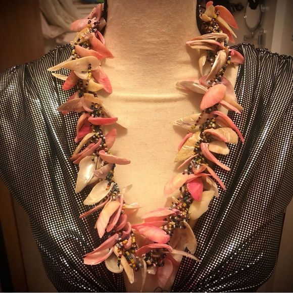 Chunky shell and seed bead one of a kind 24” necklace - Picture 9 of 10